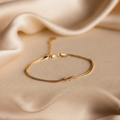 Pulsera Nudo Eterno: un regalo significativo para parejas, mejores amigos y familiares.